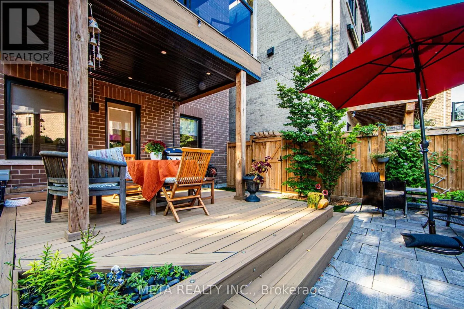 23 HOLLYHOCK COURT