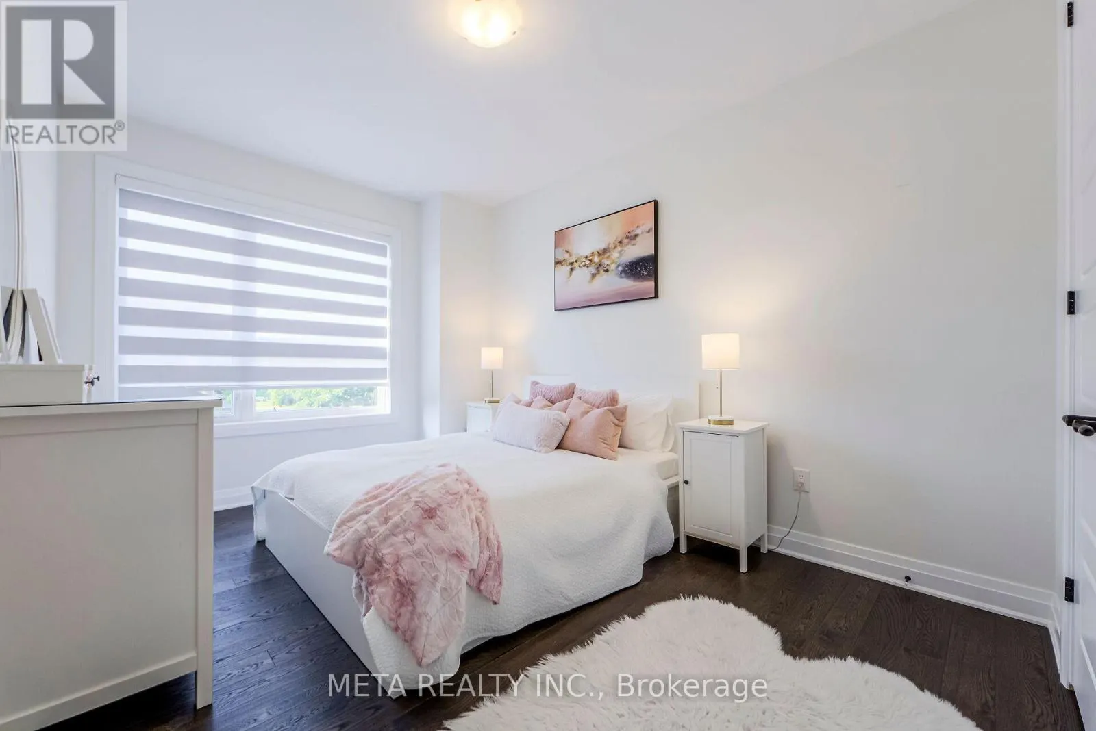 23 HOLLYHOCK COURT