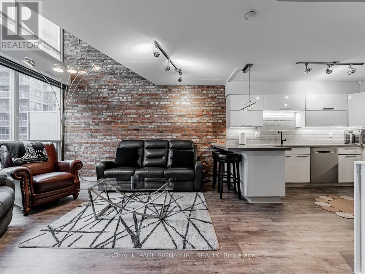 615 - 1029 KING STREET W