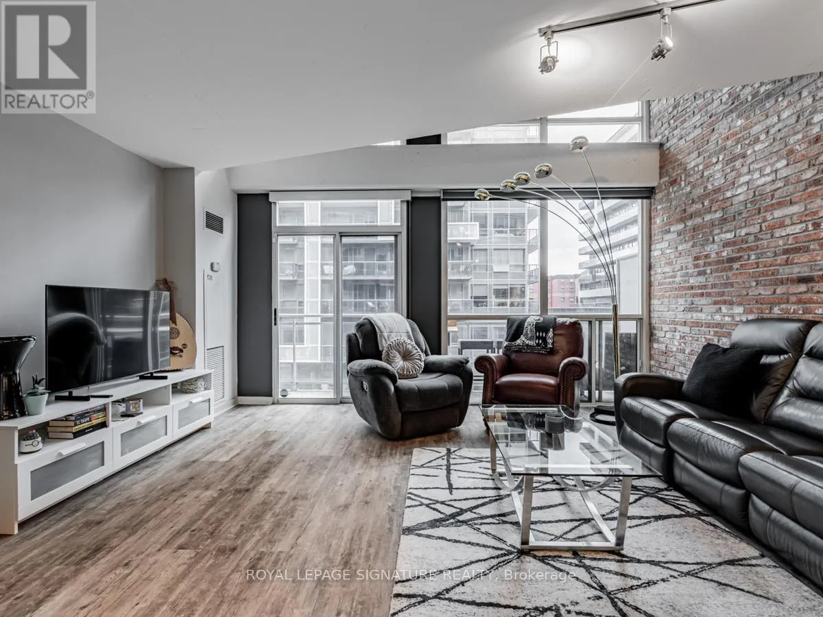615 - 1029 KING STREET W