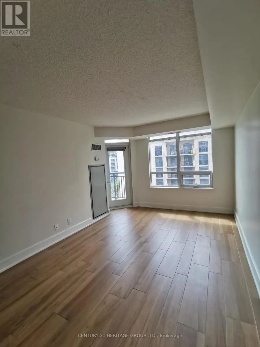 510 - 676 SHEPPARD AVENUE E