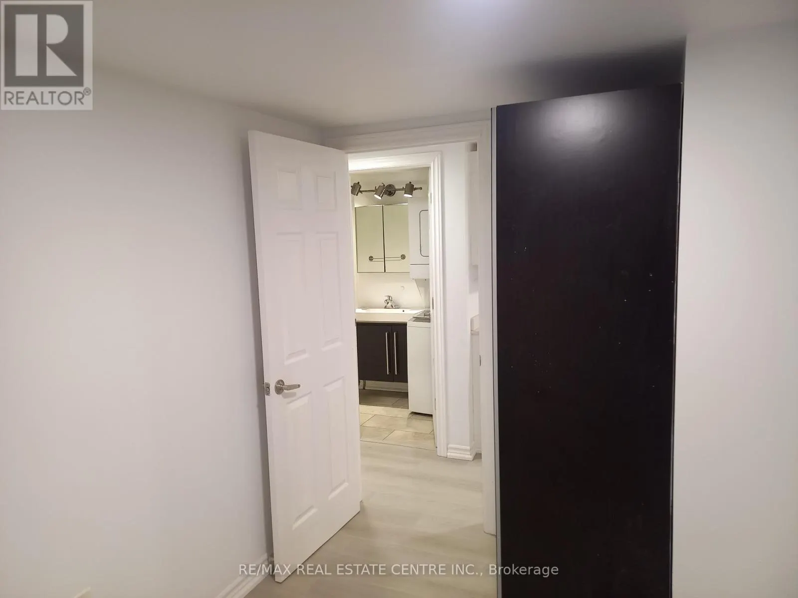 LOWER - 129 WALMER ROAD