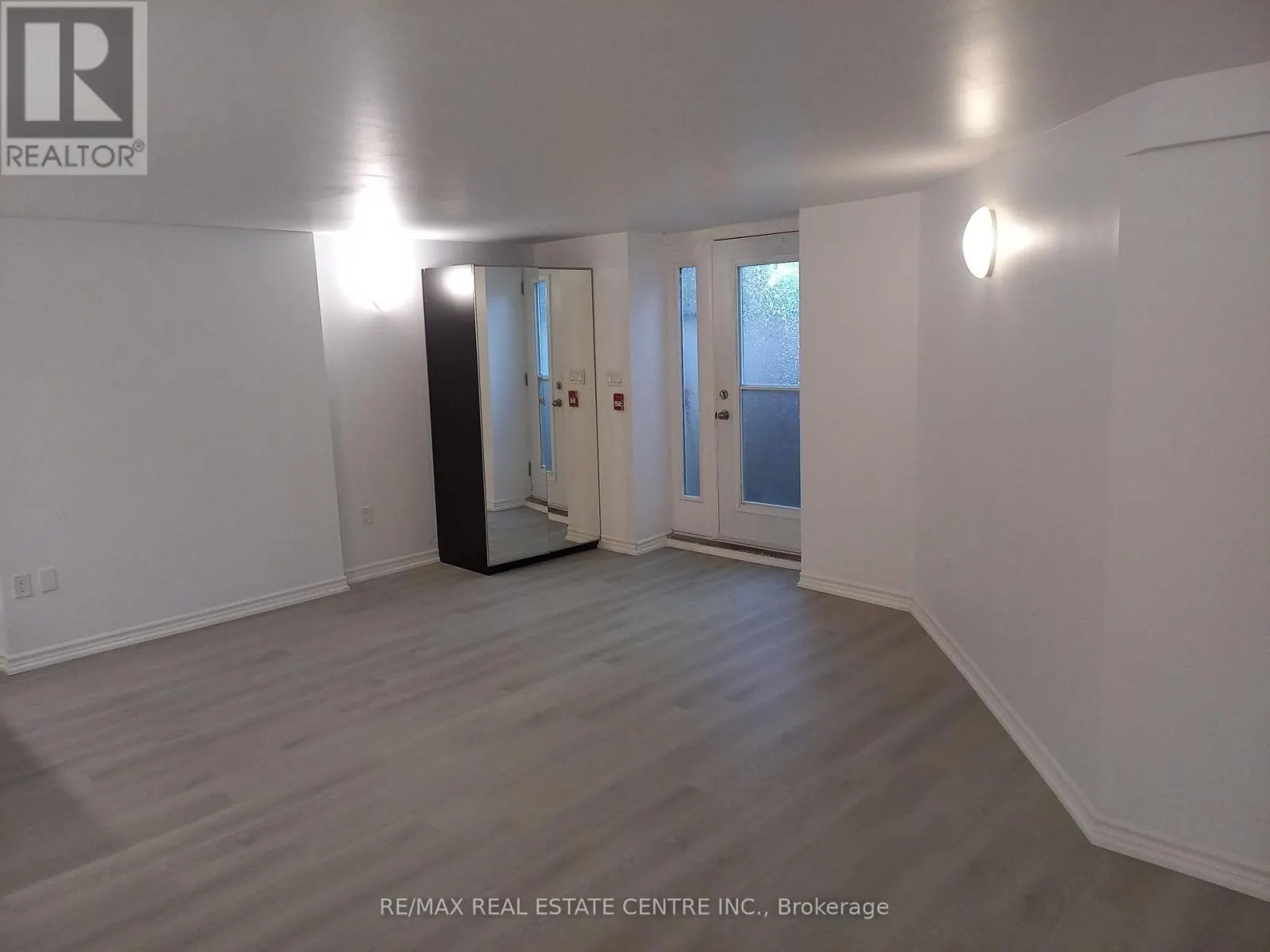 LOWER - 129 WALMER ROAD