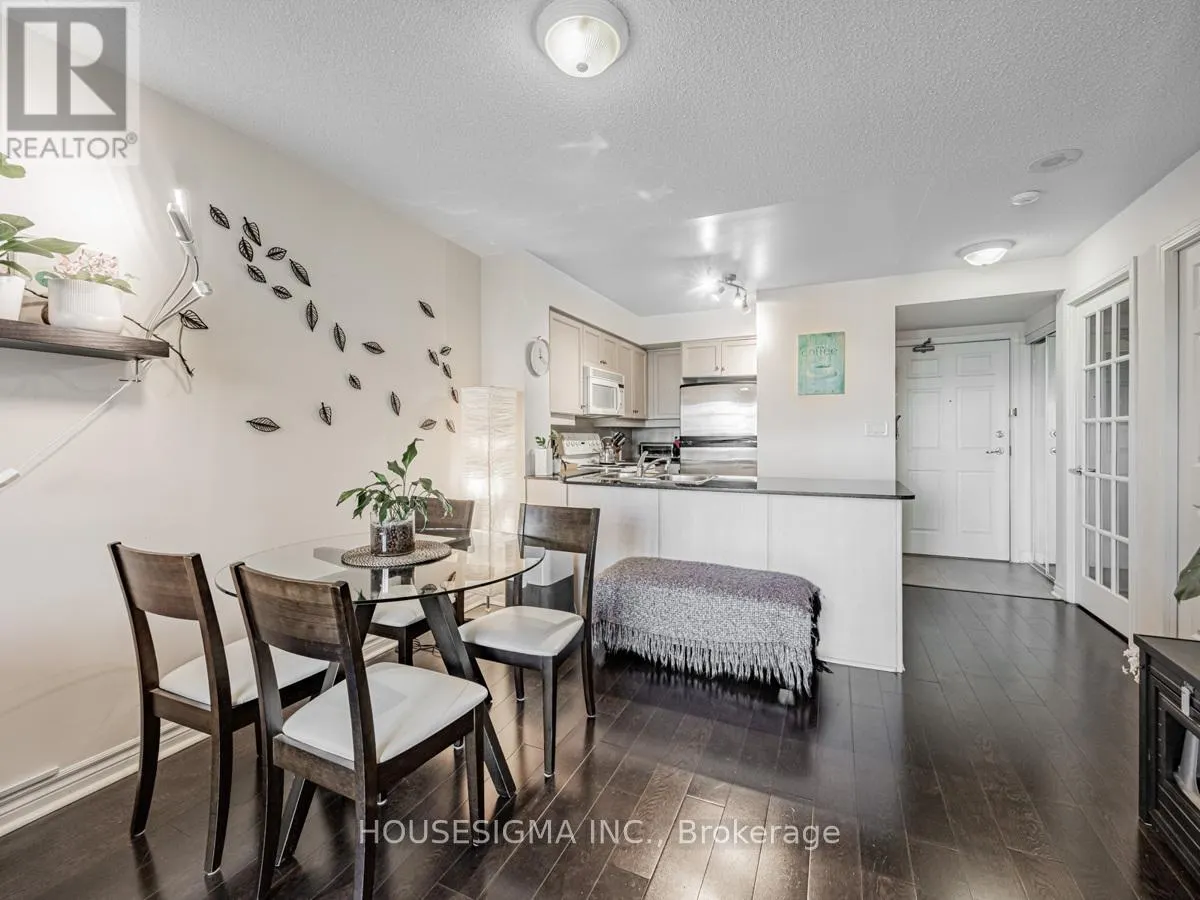 505 - 19 BARBERRY PLACE E