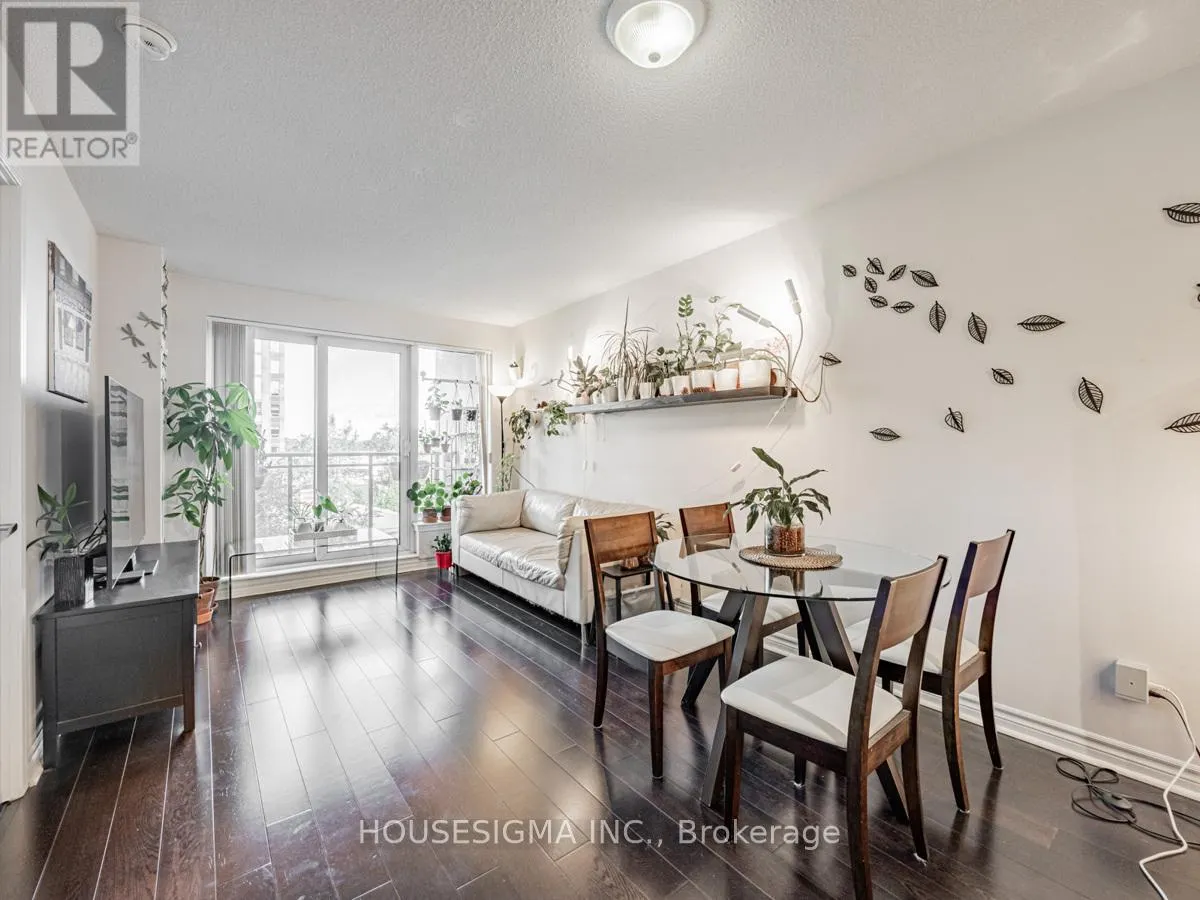 505 - 19 BARBERRY PLACE E