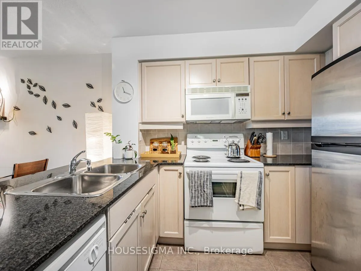 505 - 19 BARBERRY PLACE E