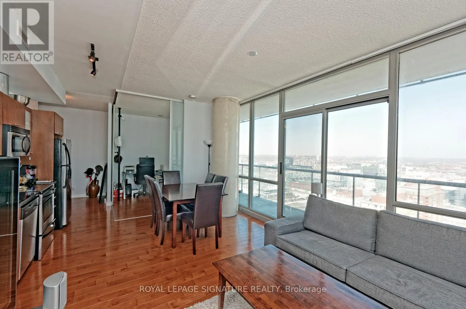 2504 - 33 MILL STREET