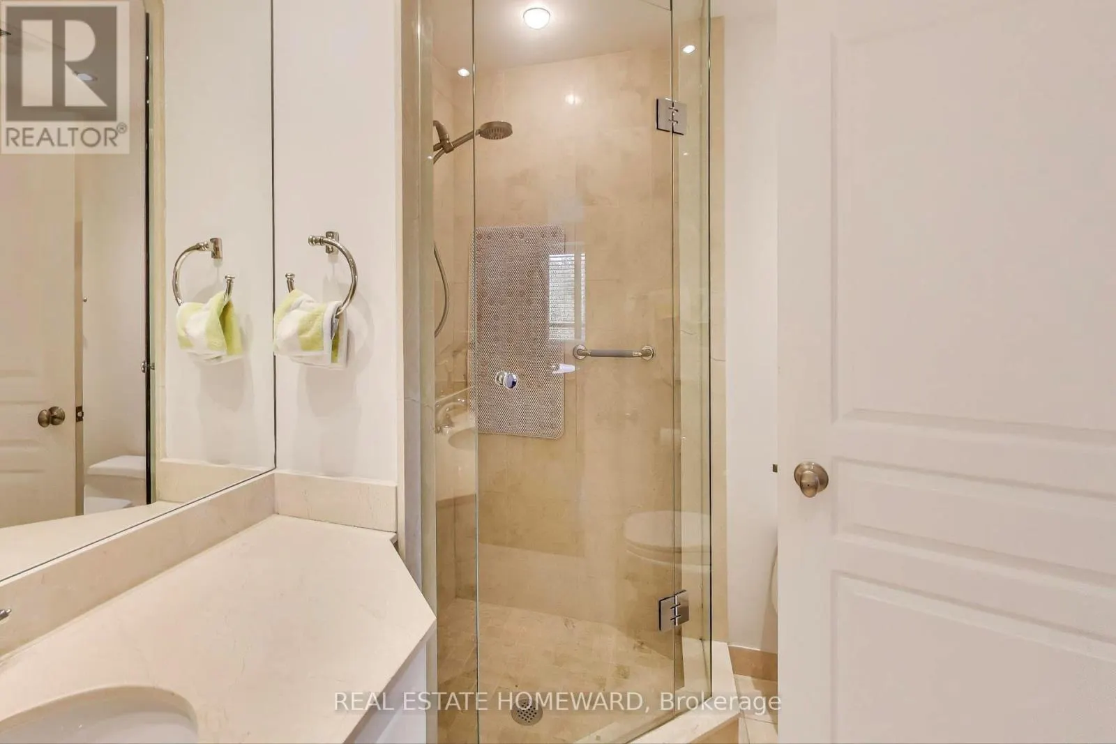 403 - 2 ROXBOROUGH STREET E