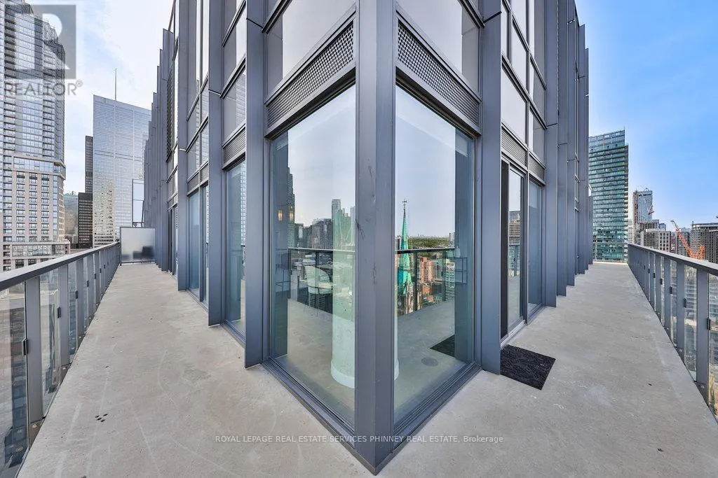 2501 - 60 COLBORNE STREET