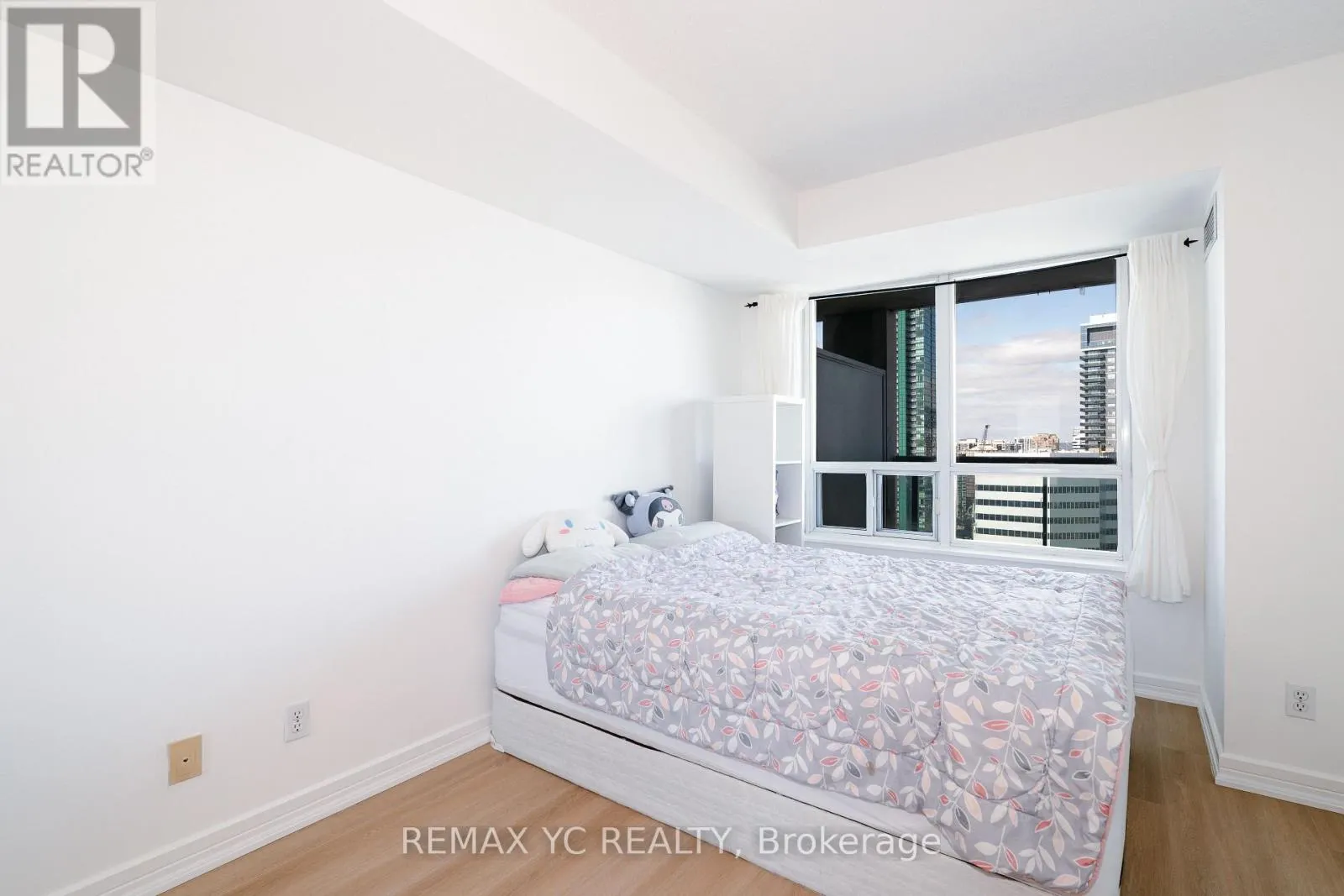 2612 - 16 HARRISON GARDEN BOULEVARD