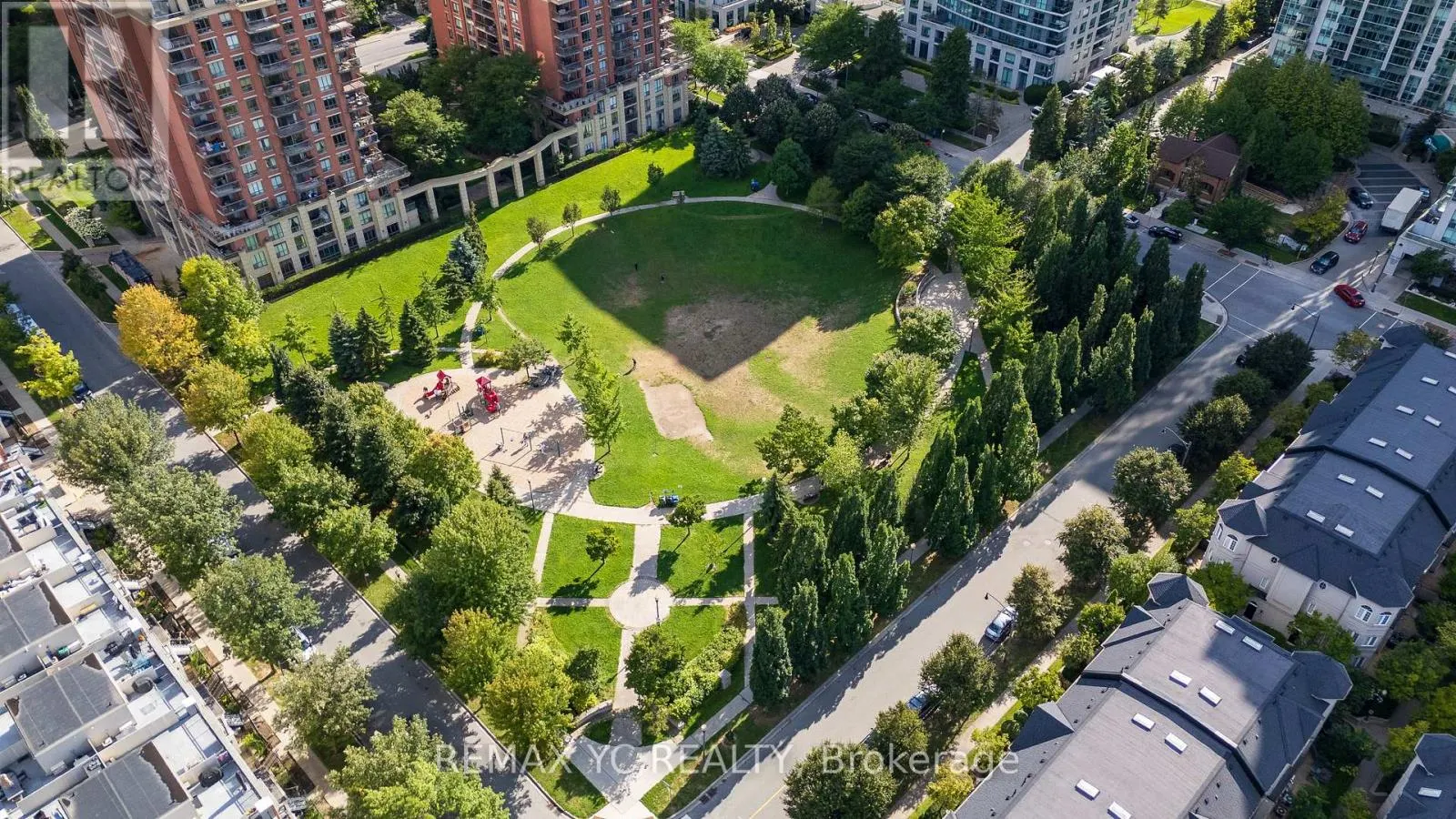 2612 - 16 HARRISON GARDEN BOULEVARD