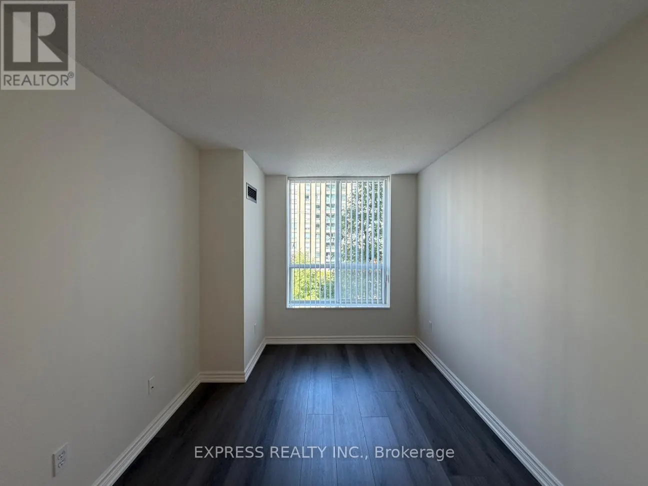 503 - 29 PEMBERTON AVENUE