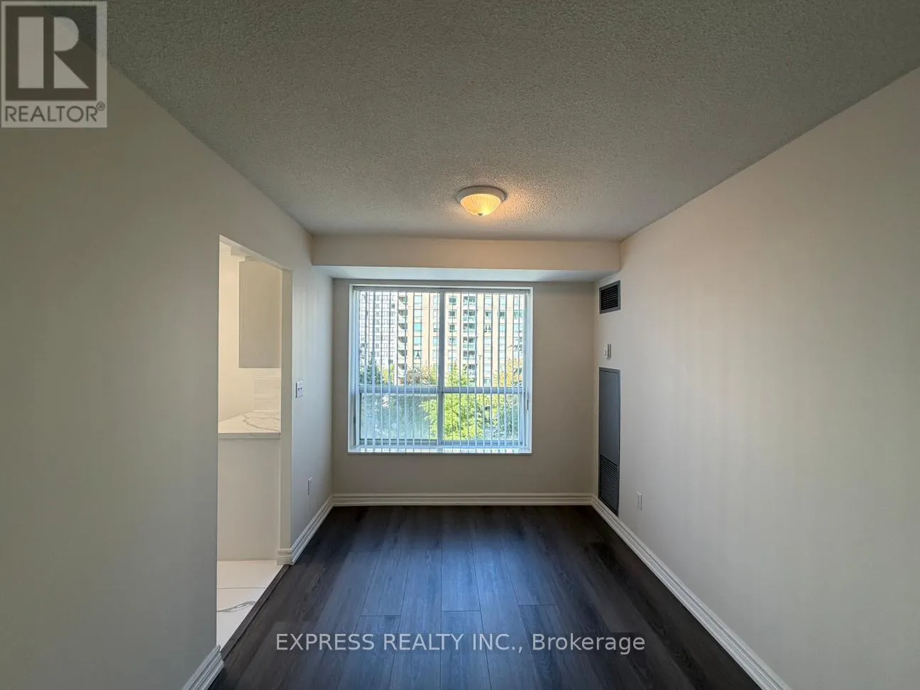 503 - 29 PEMBERTON AVENUE