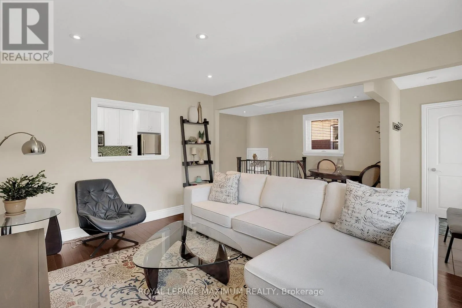 572 NORTHCLIFFE BOULEVARD