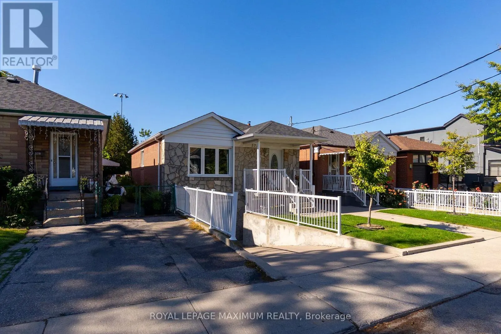 572 NORTHCLIFFE BOULEVARD
