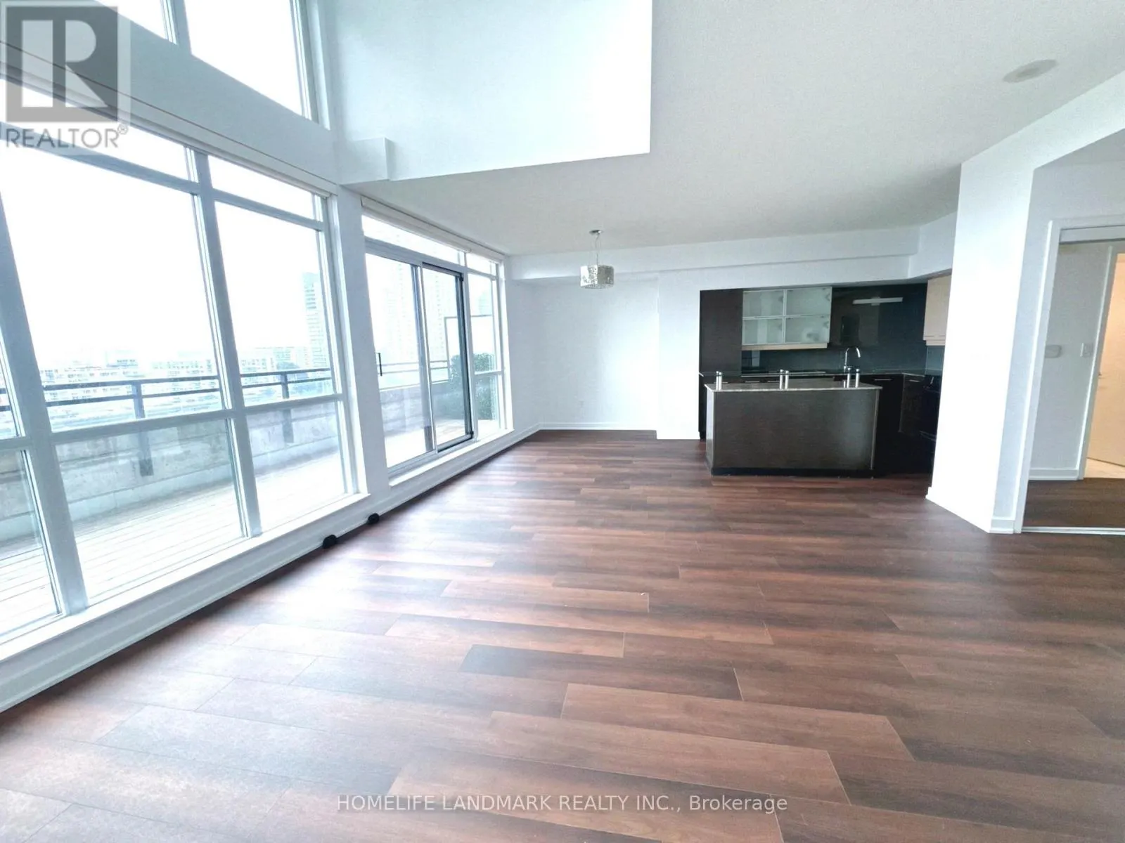 833 - 8 TELEGRAM MEWS