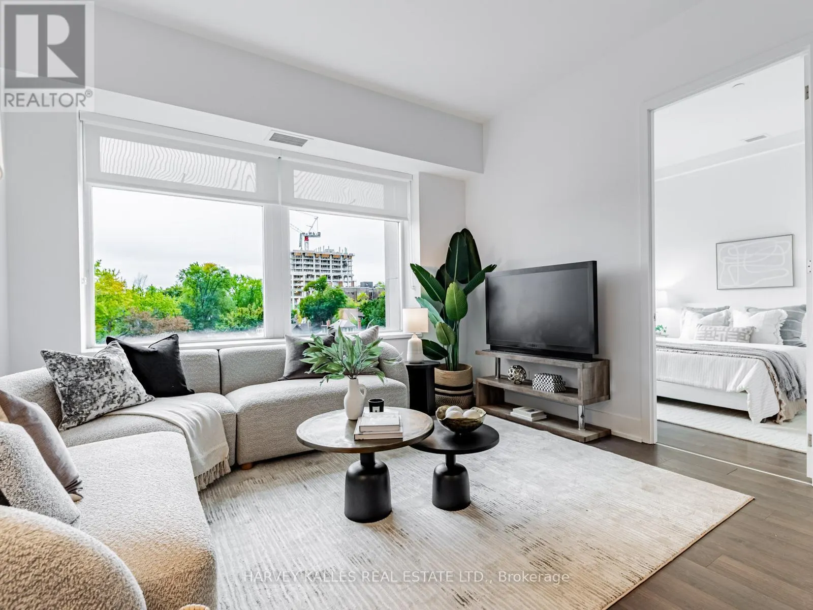 419 - 111 ST CLAIR AVENUE W
