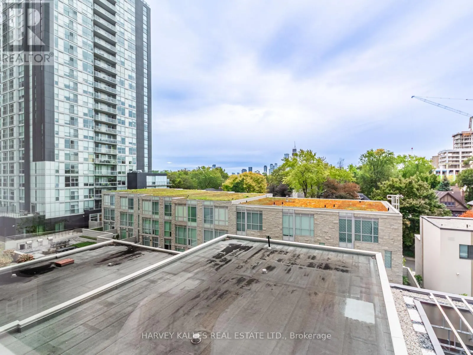 419 - 111 ST CLAIR AVENUE W