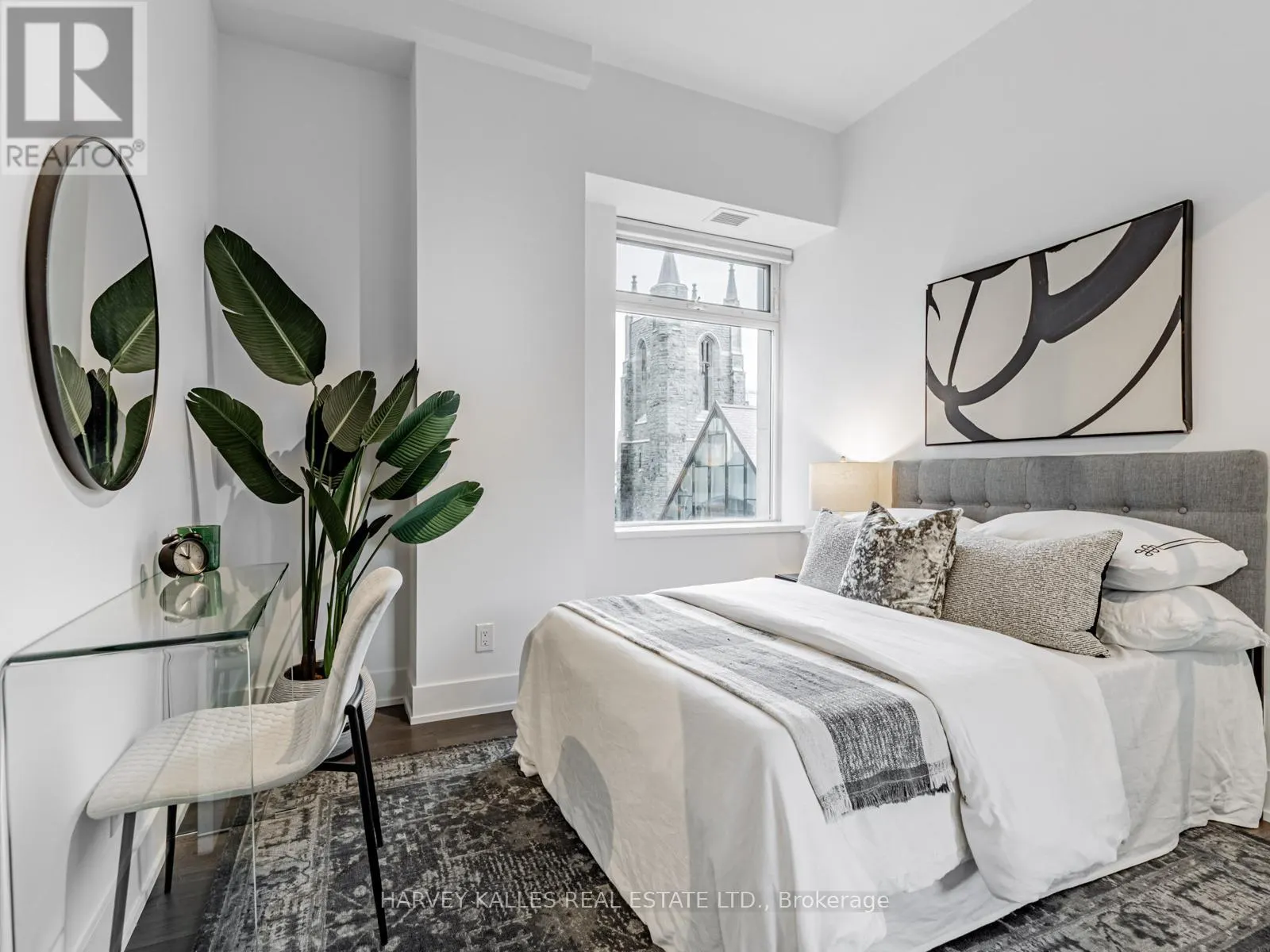 419 - 111 ST CLAIR AVENUE W