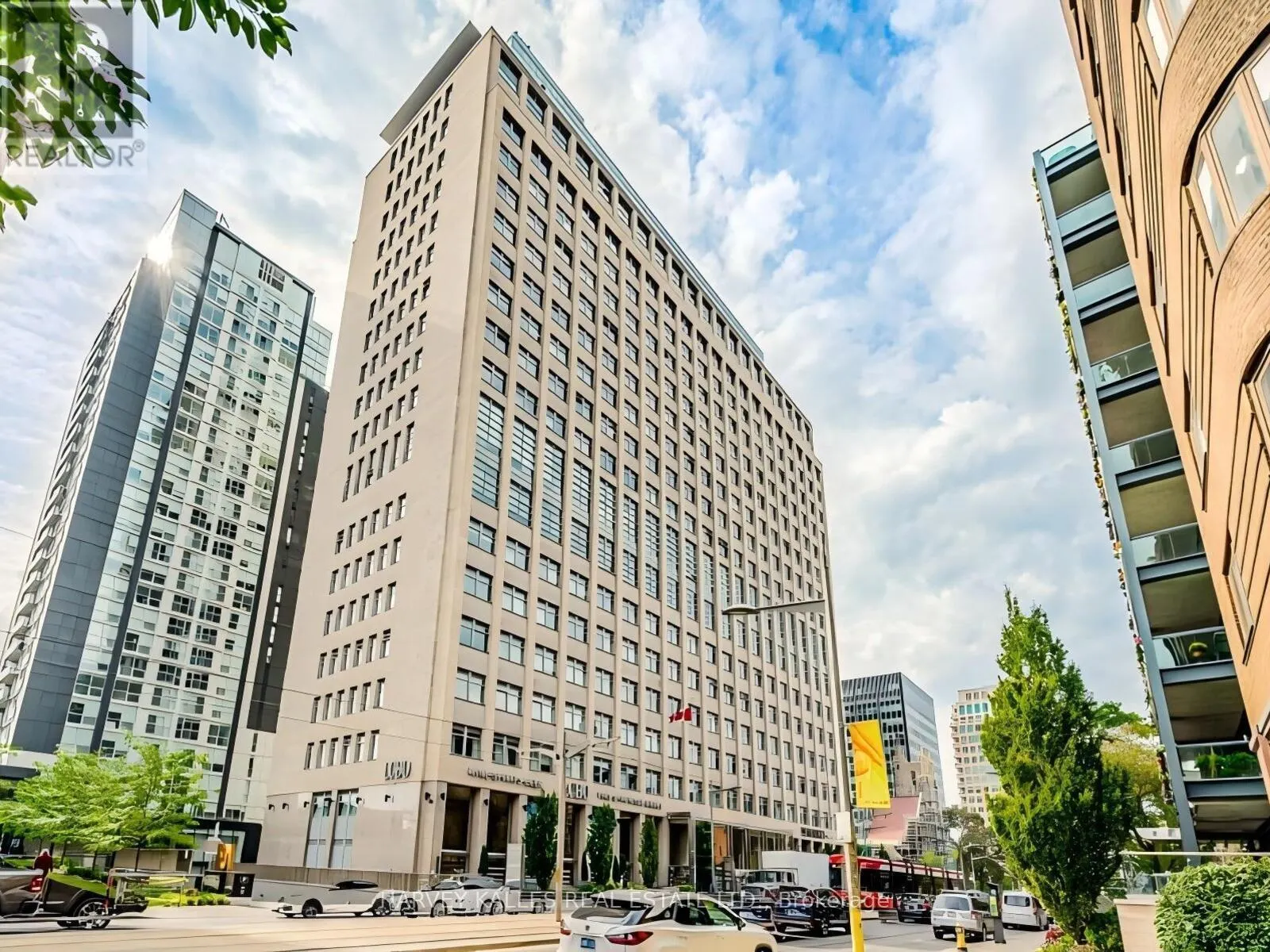419 - 111 ST CLAIR AVENUE W
