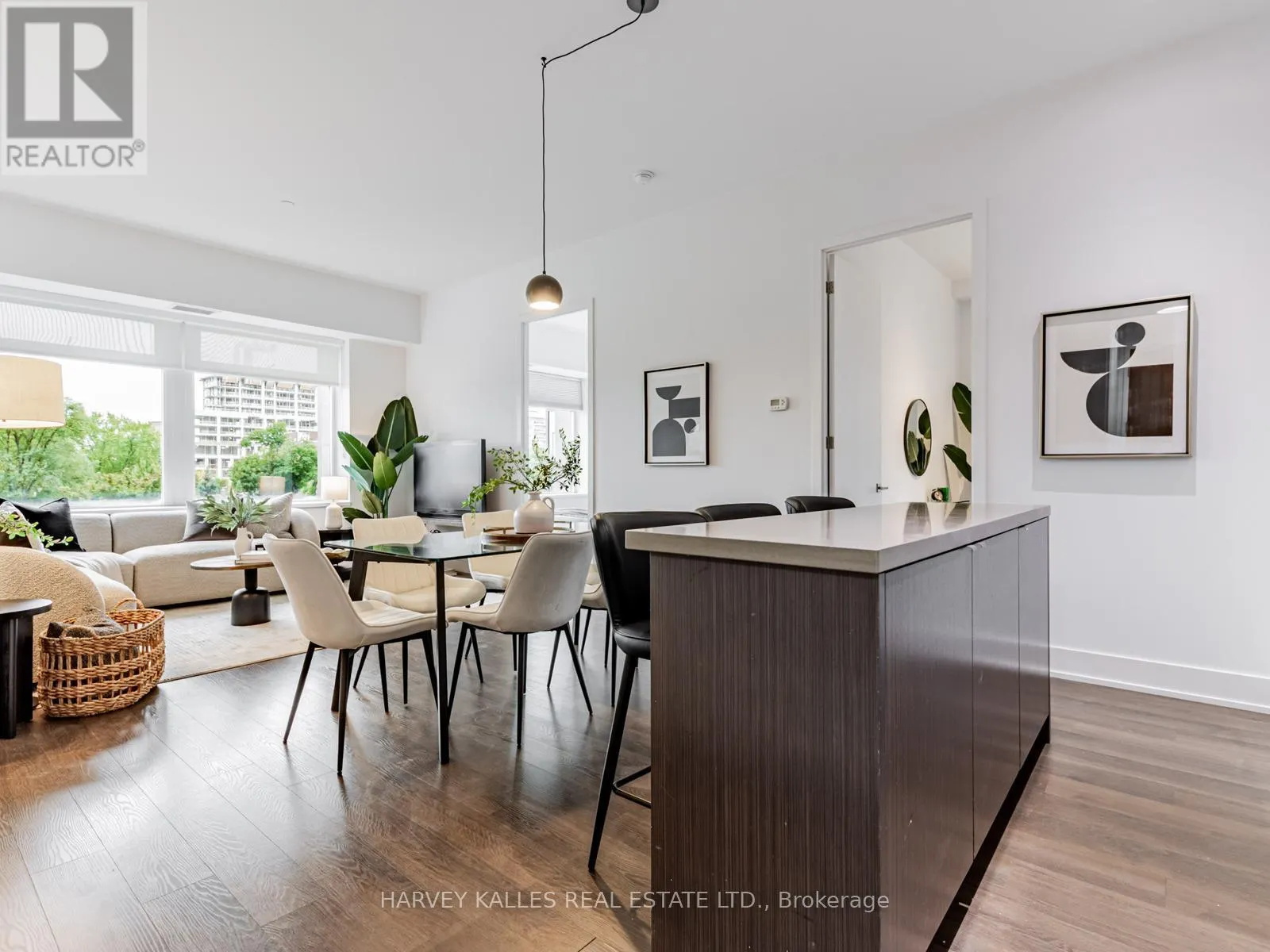 419 - 111 ST CLAIR AVENUE W