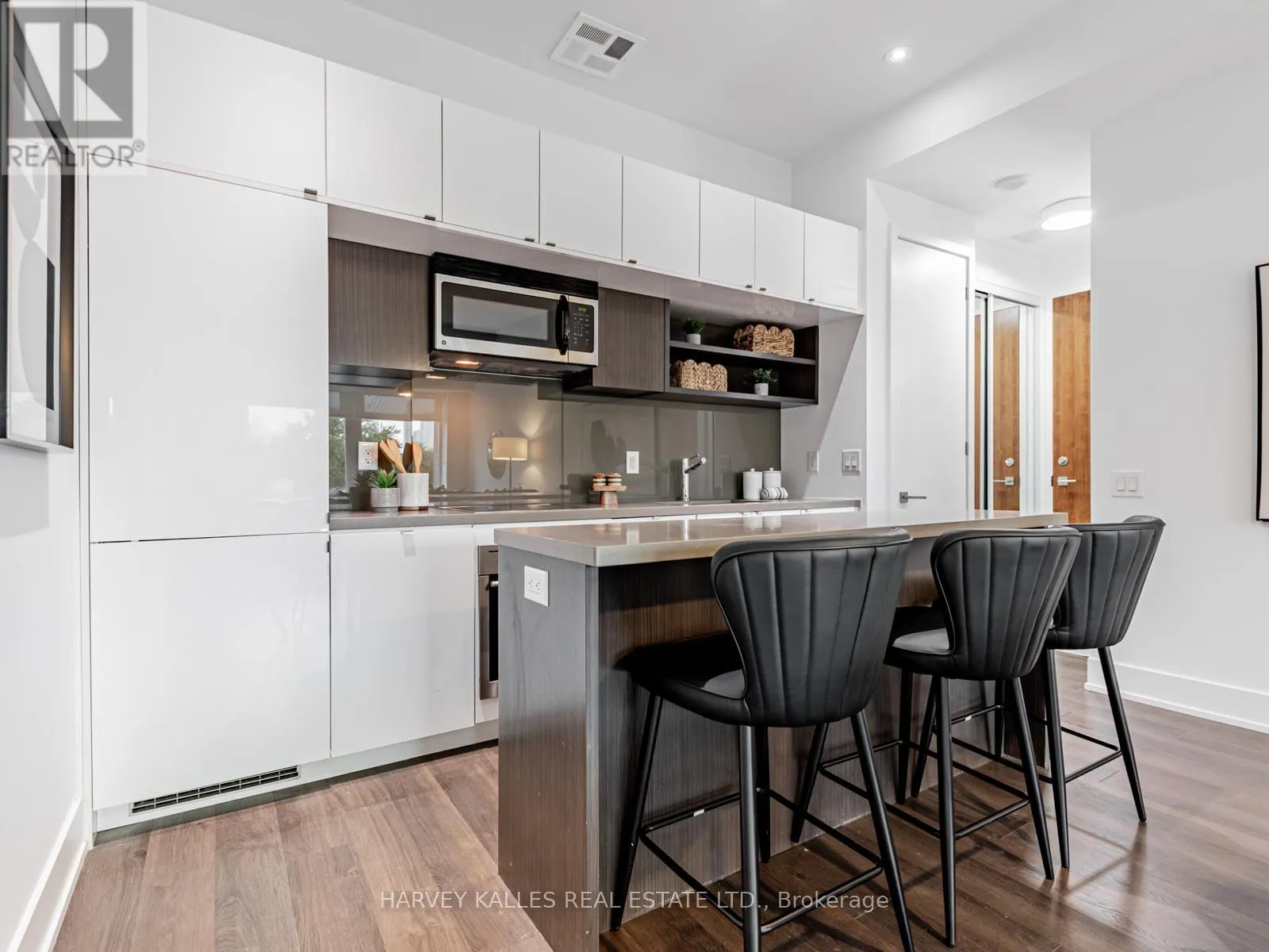 419 - 111 ST CLAIR AVENUE W