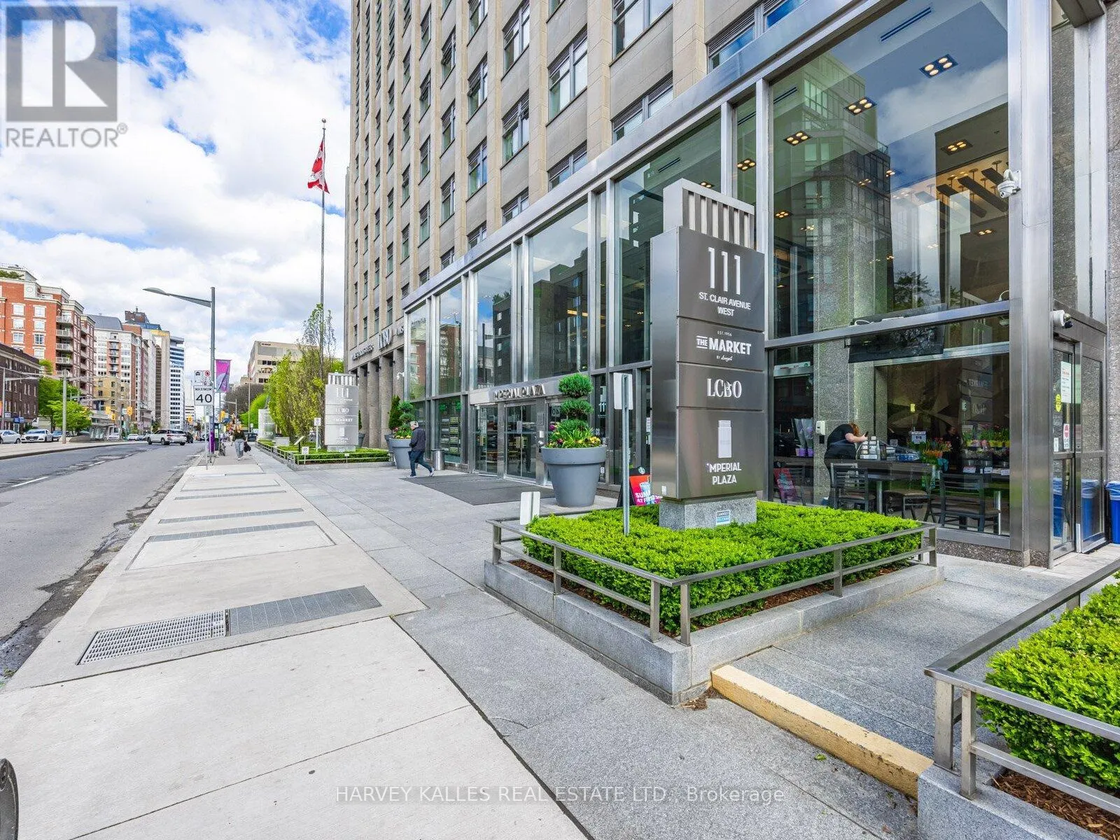 419 - 111 ST CLAIR AVENUE W