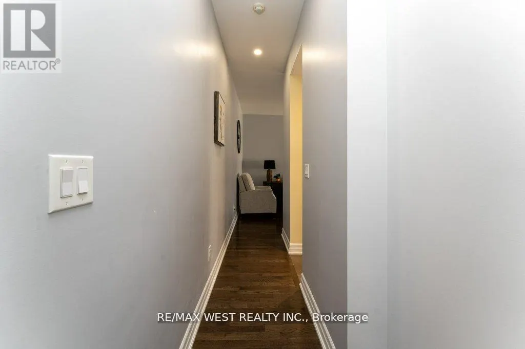 407 - 15 REAN DRIVE