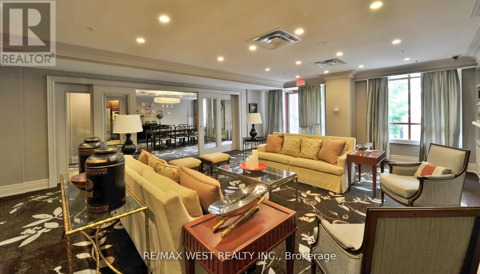 407 - 15 REAN DRIVE