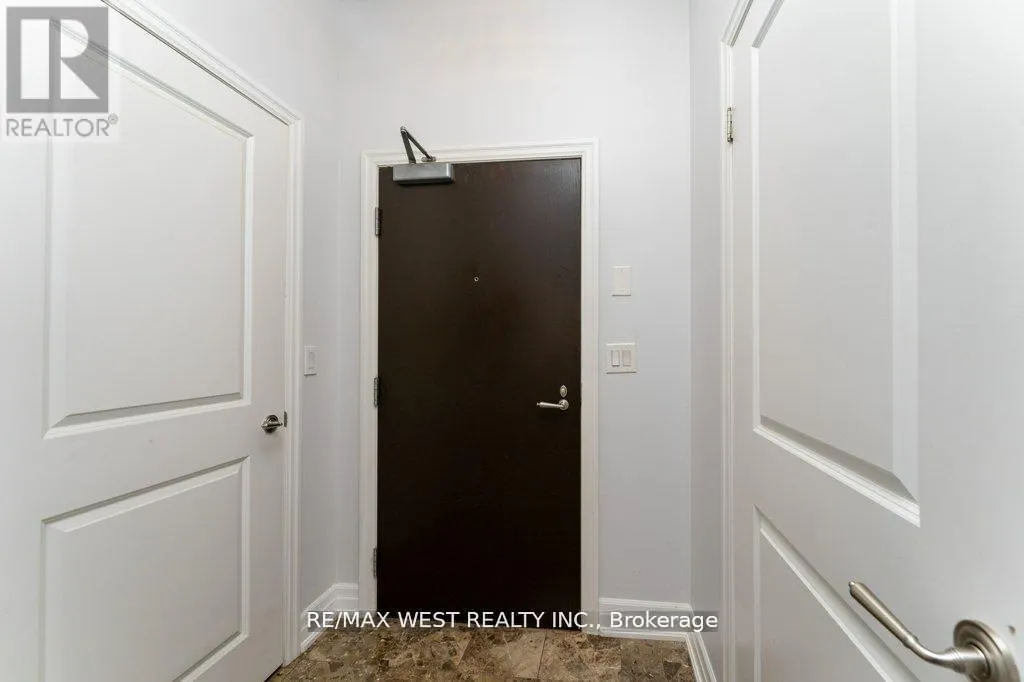 407 - 15 REAN DRIVE