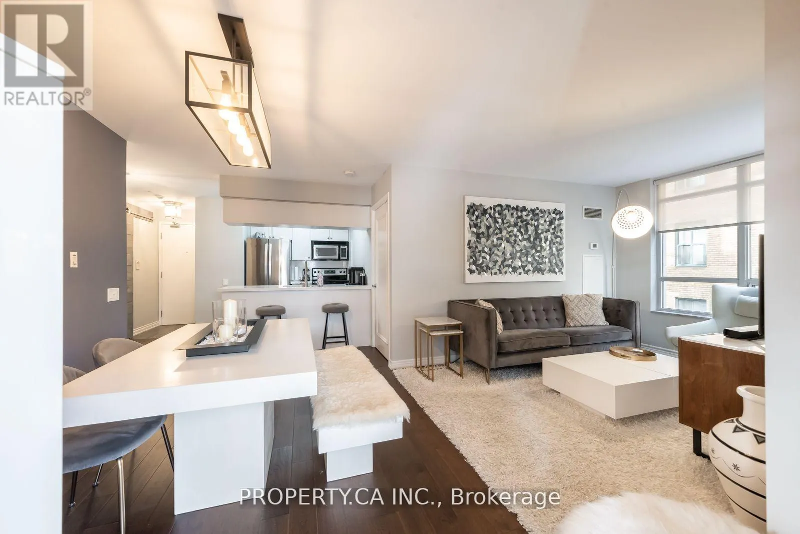 202 - 60 ST CLAIR AVENUE W