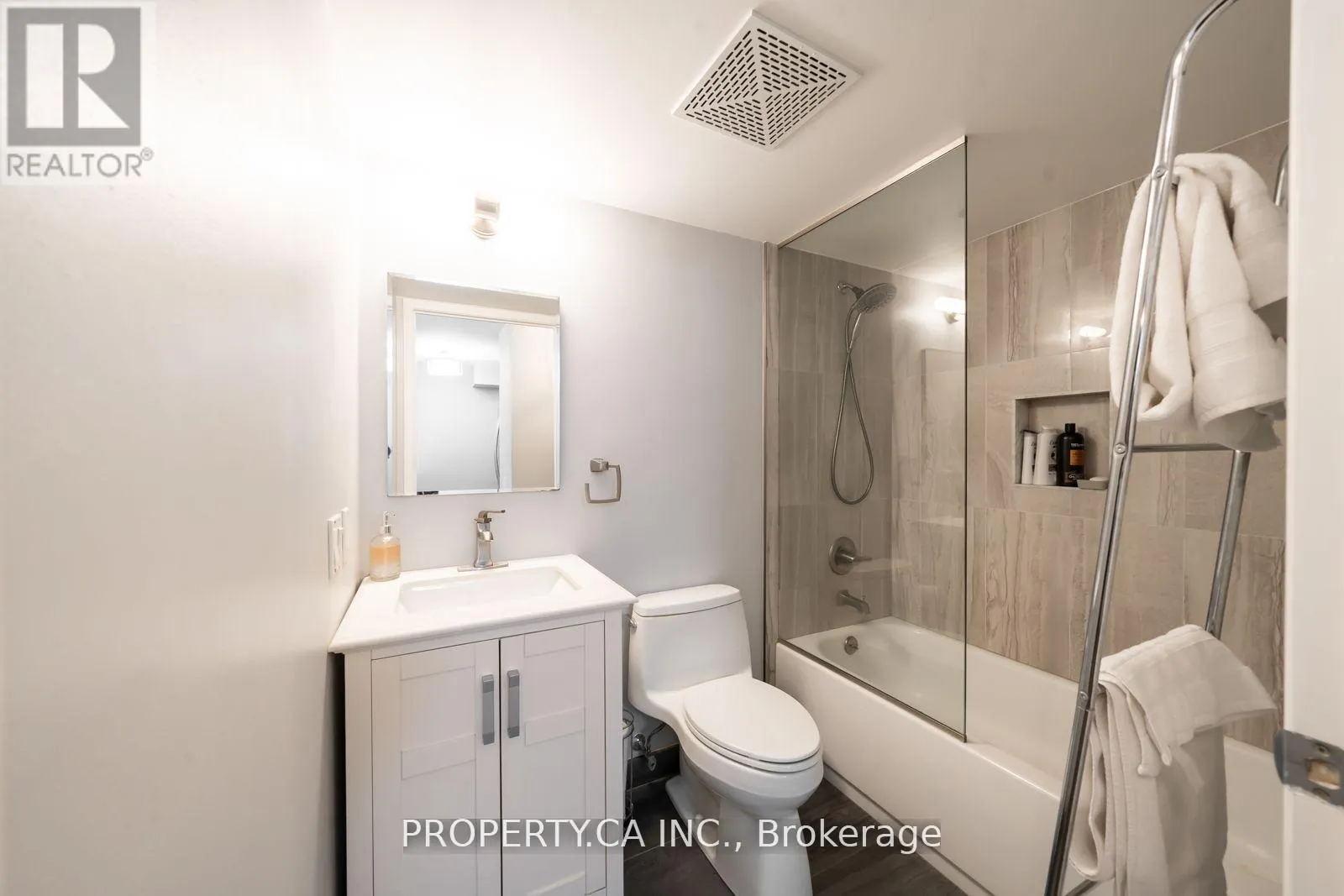 202 - 60 ST CLAIR AVENUE W
