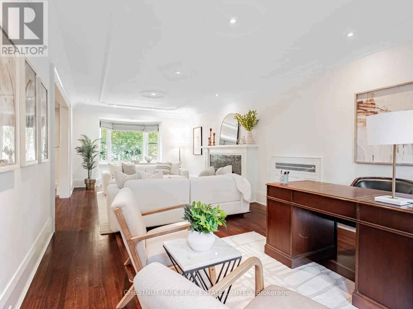 21 CORTLEIGH BOULEVARD