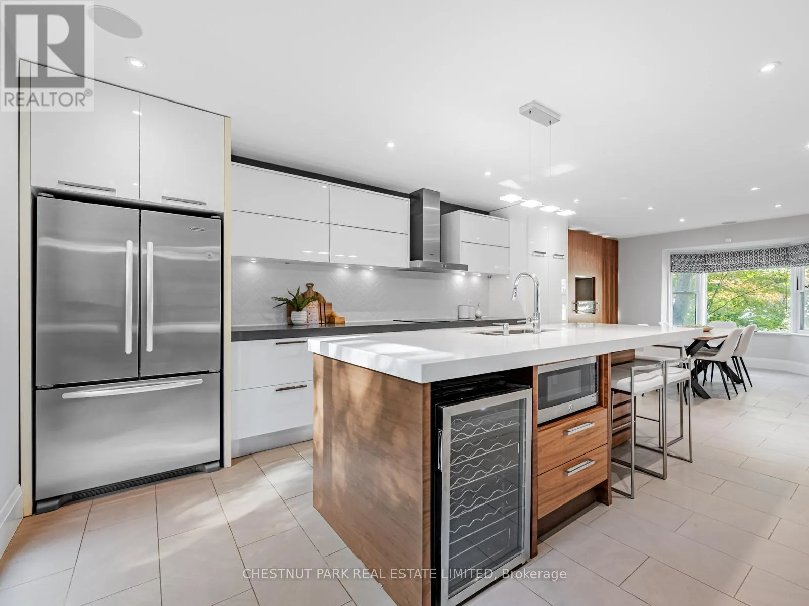 21 CORTLEIGH BOULEVARD