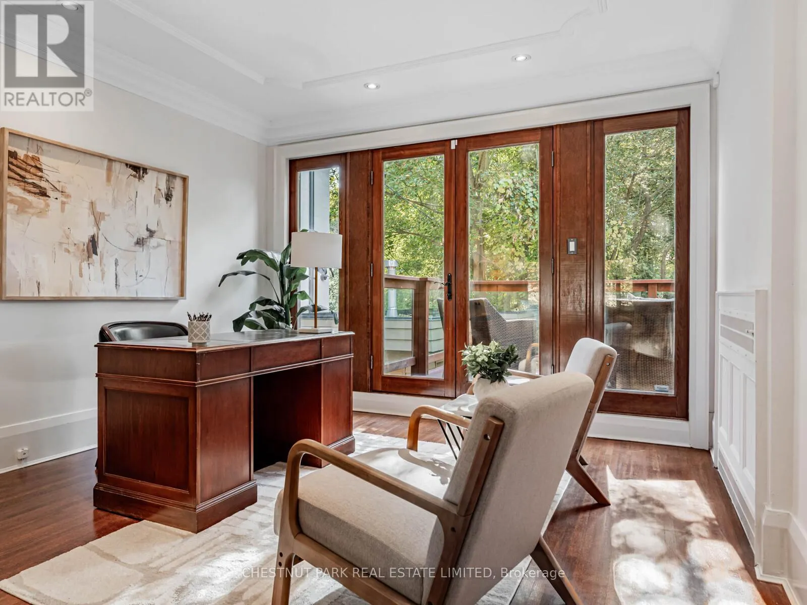 21 CORTLEIGH BOULEVARD