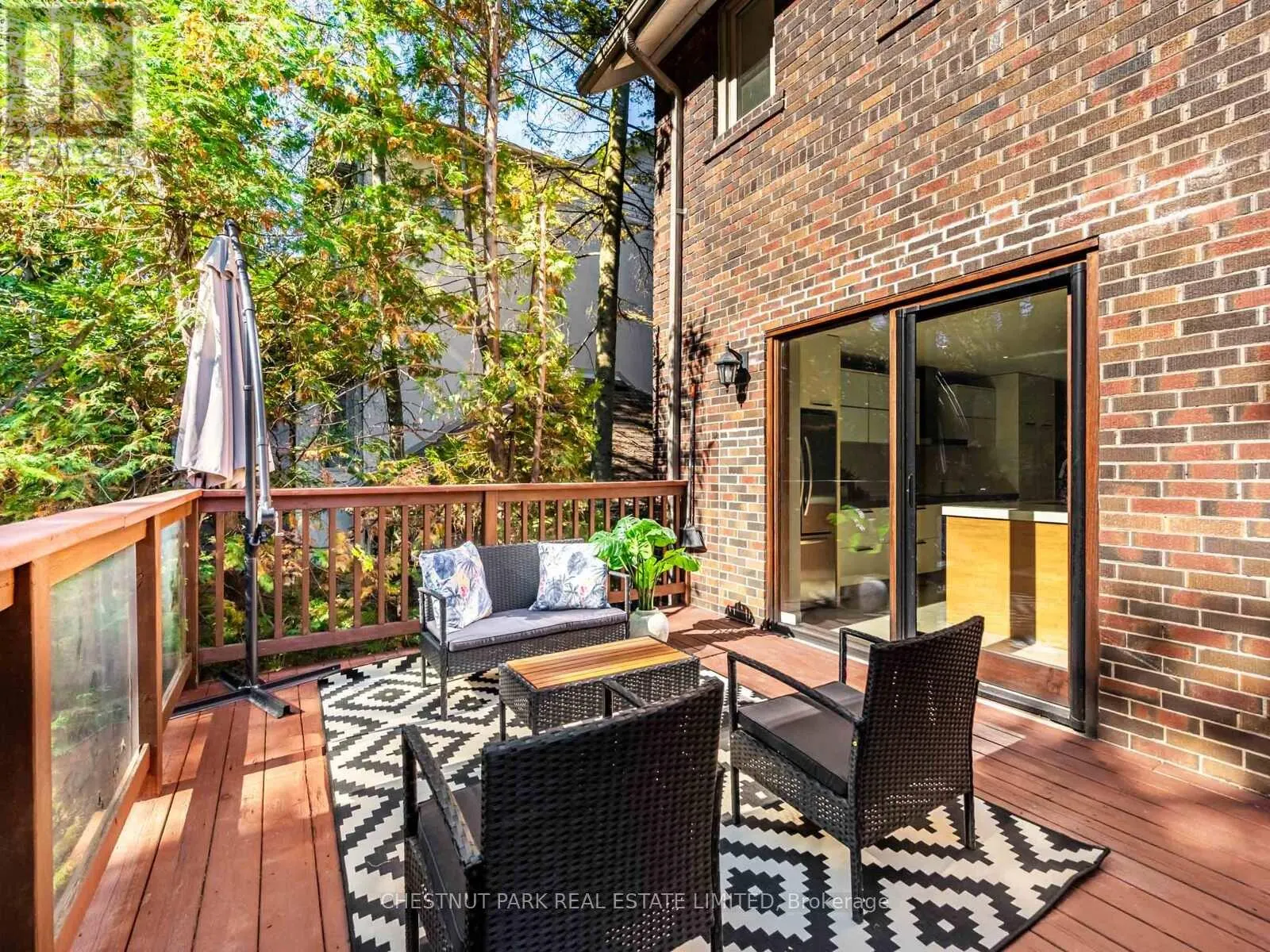 21 CORTLEIGH BOULEVARD