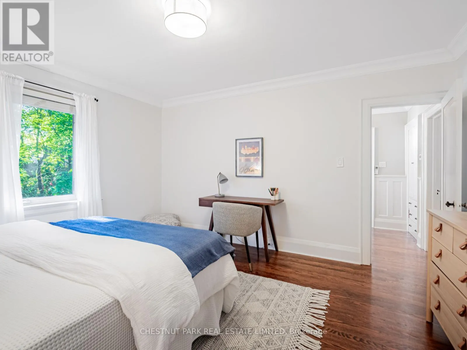21 CORTLEIGH BOULEVARD