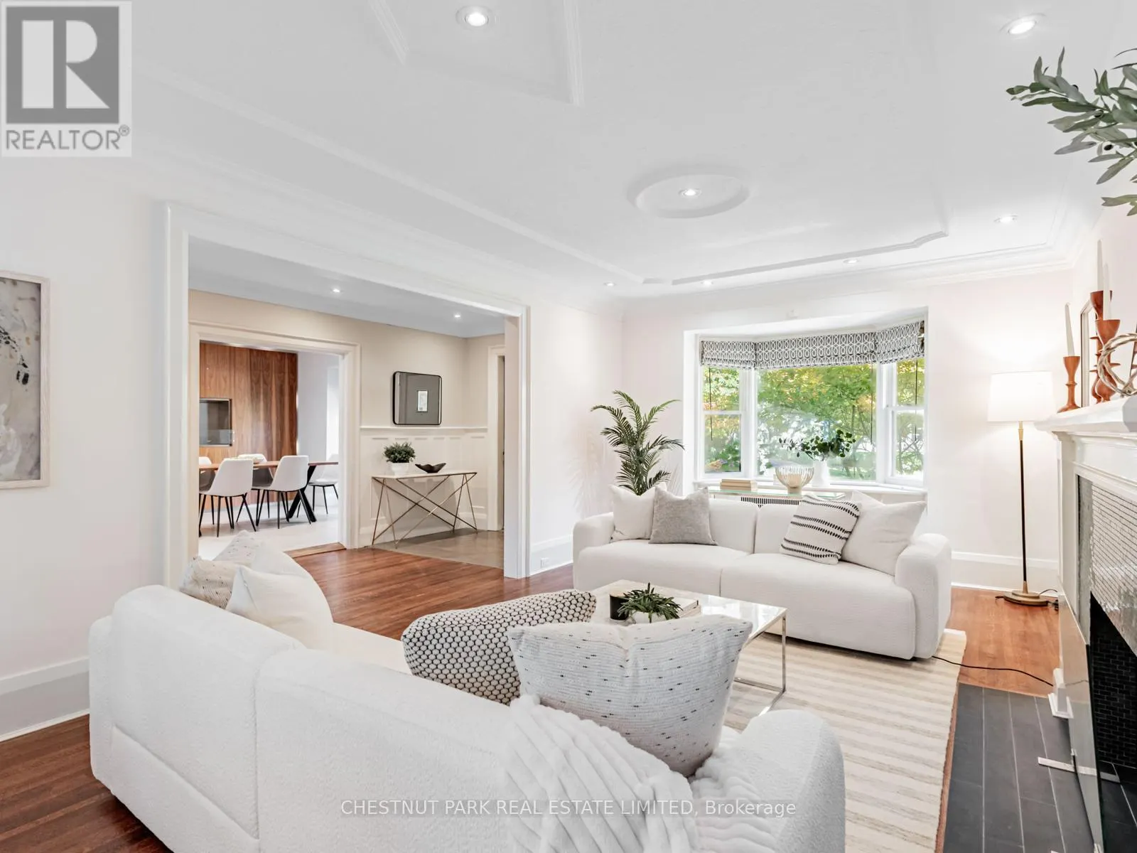 21 CORTLEIGH BOULEVARD