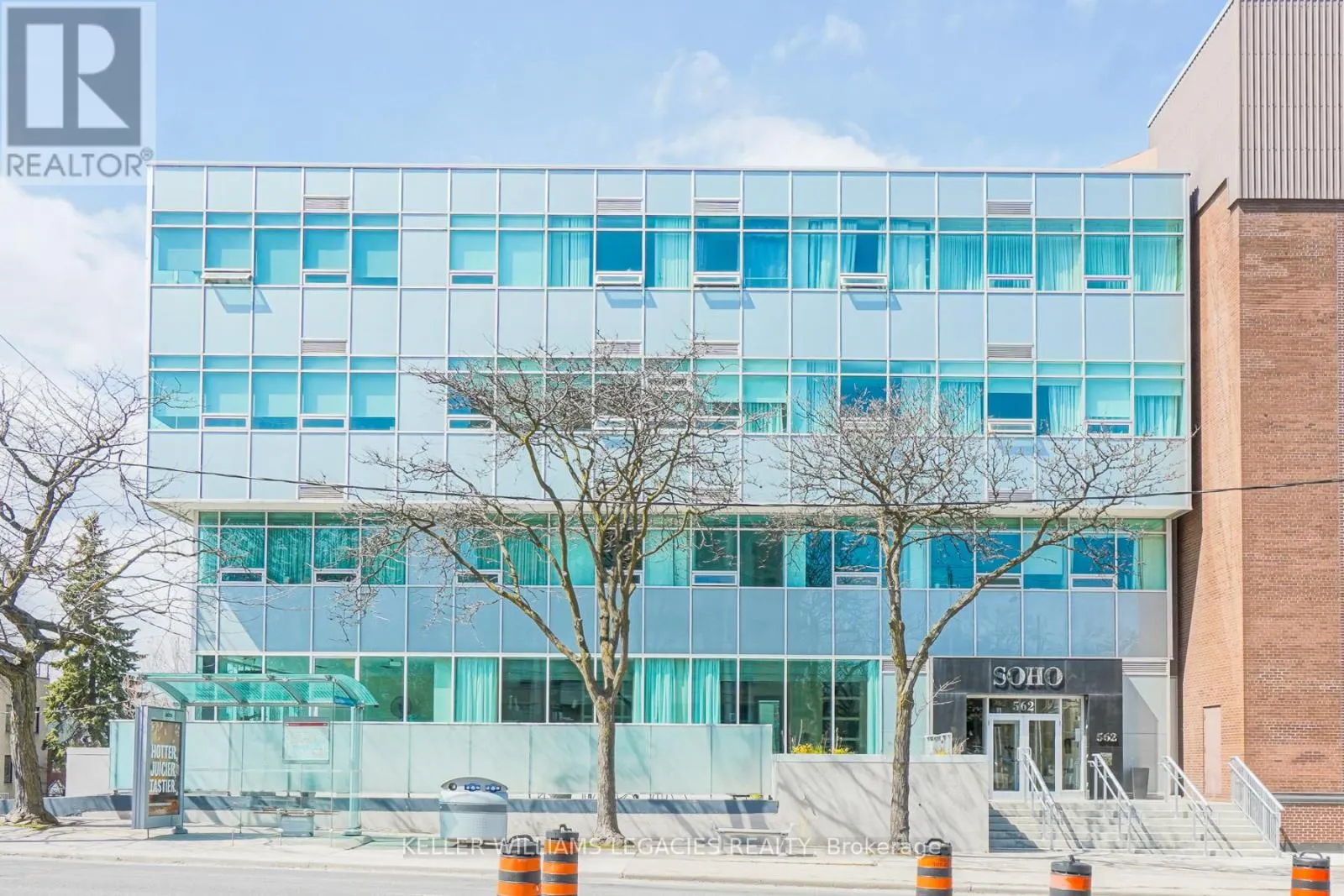 302 - 562 EGLINTON AVENUE E