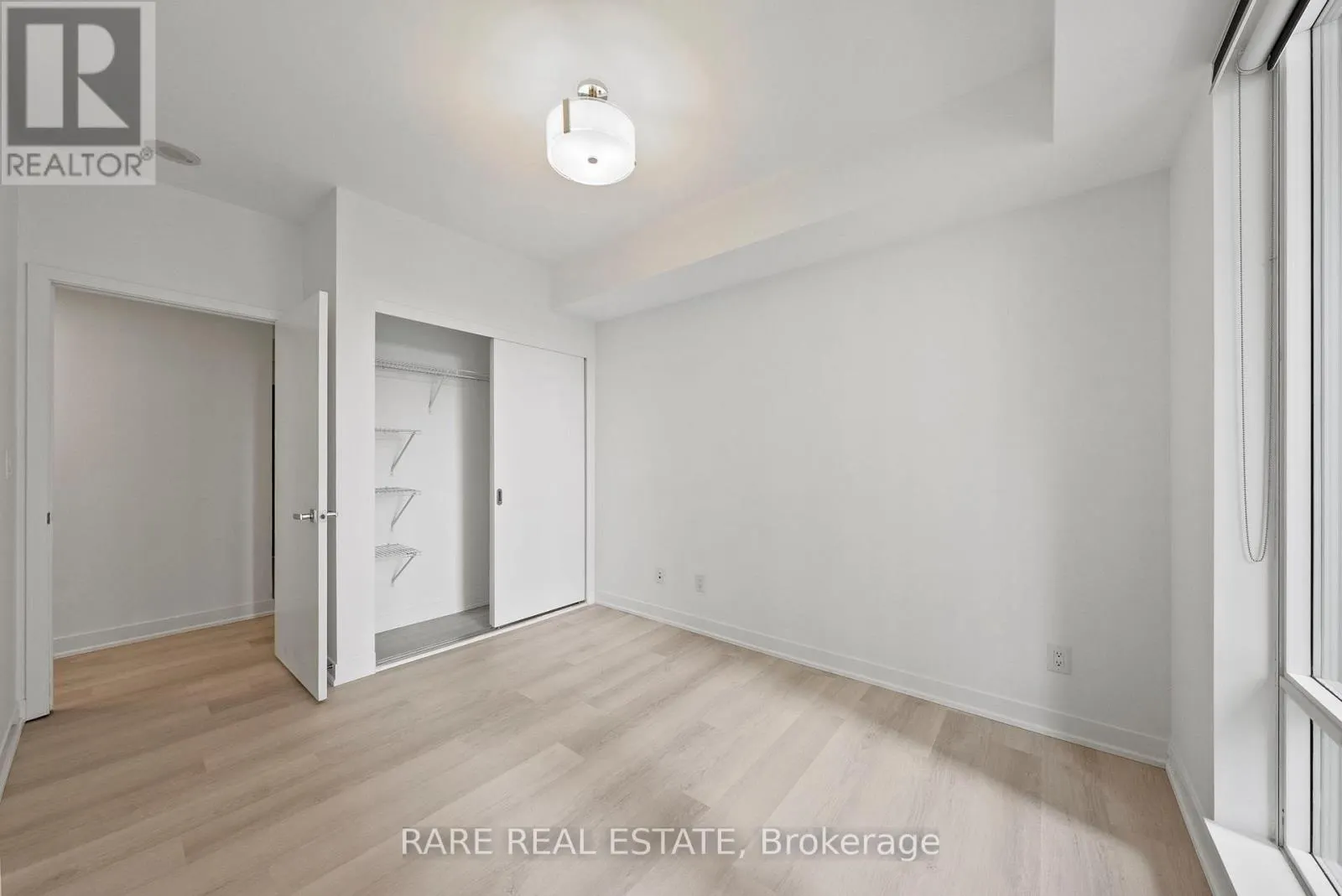 1602 - 21 WIDMER STREET