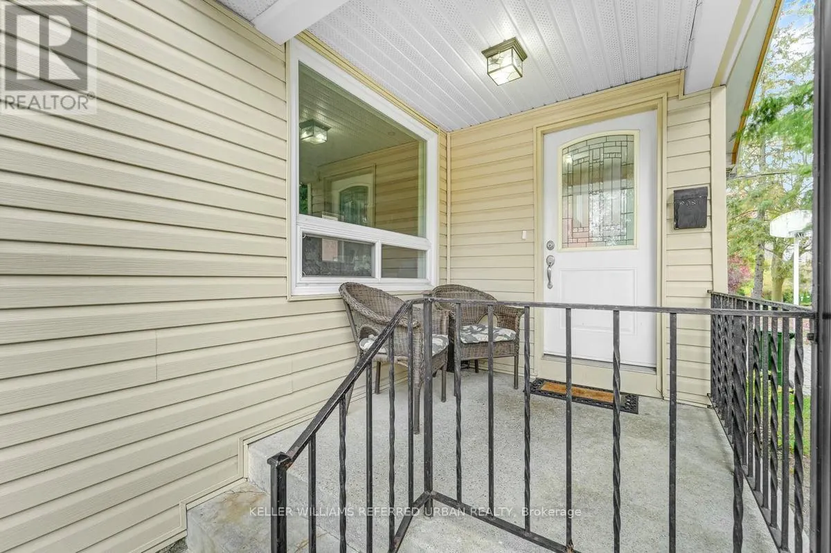 116 BURNETT AVENUE