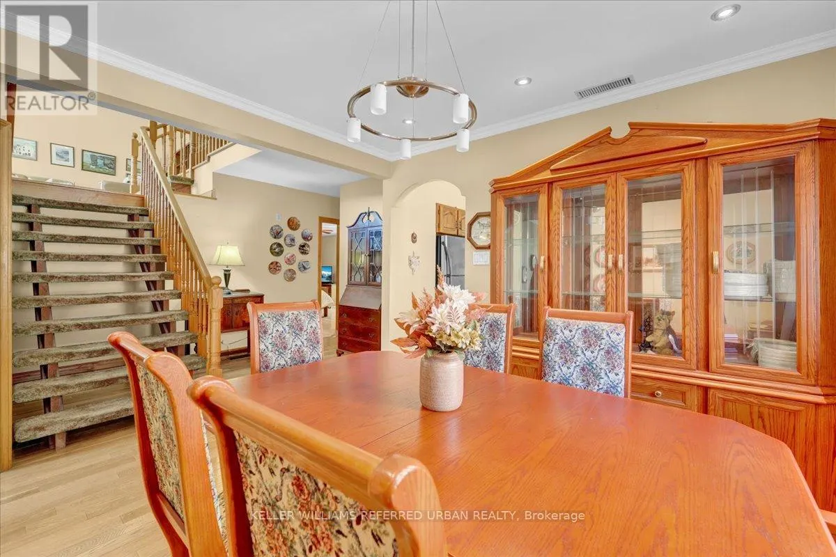 116 BURNETT AVENUE