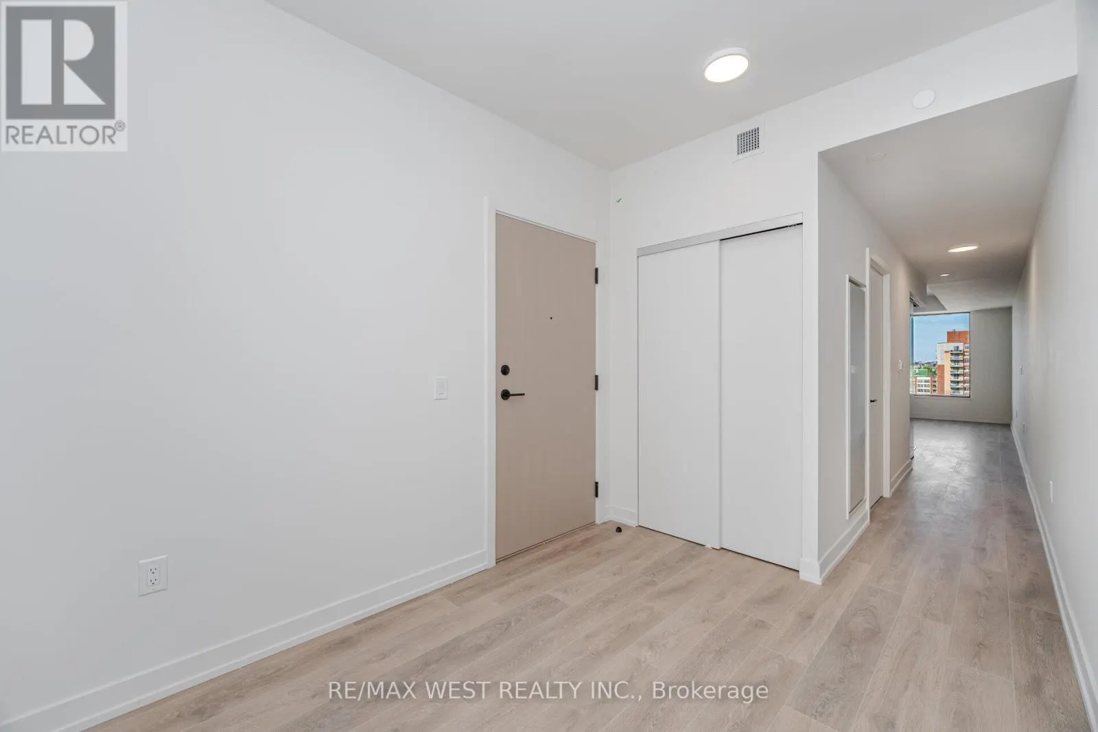 1113 - 181 STERLING ROAD