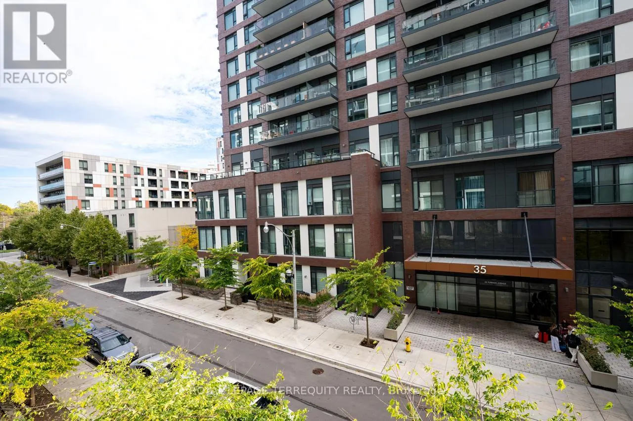 306 - 34 TUBMAN AVENUE