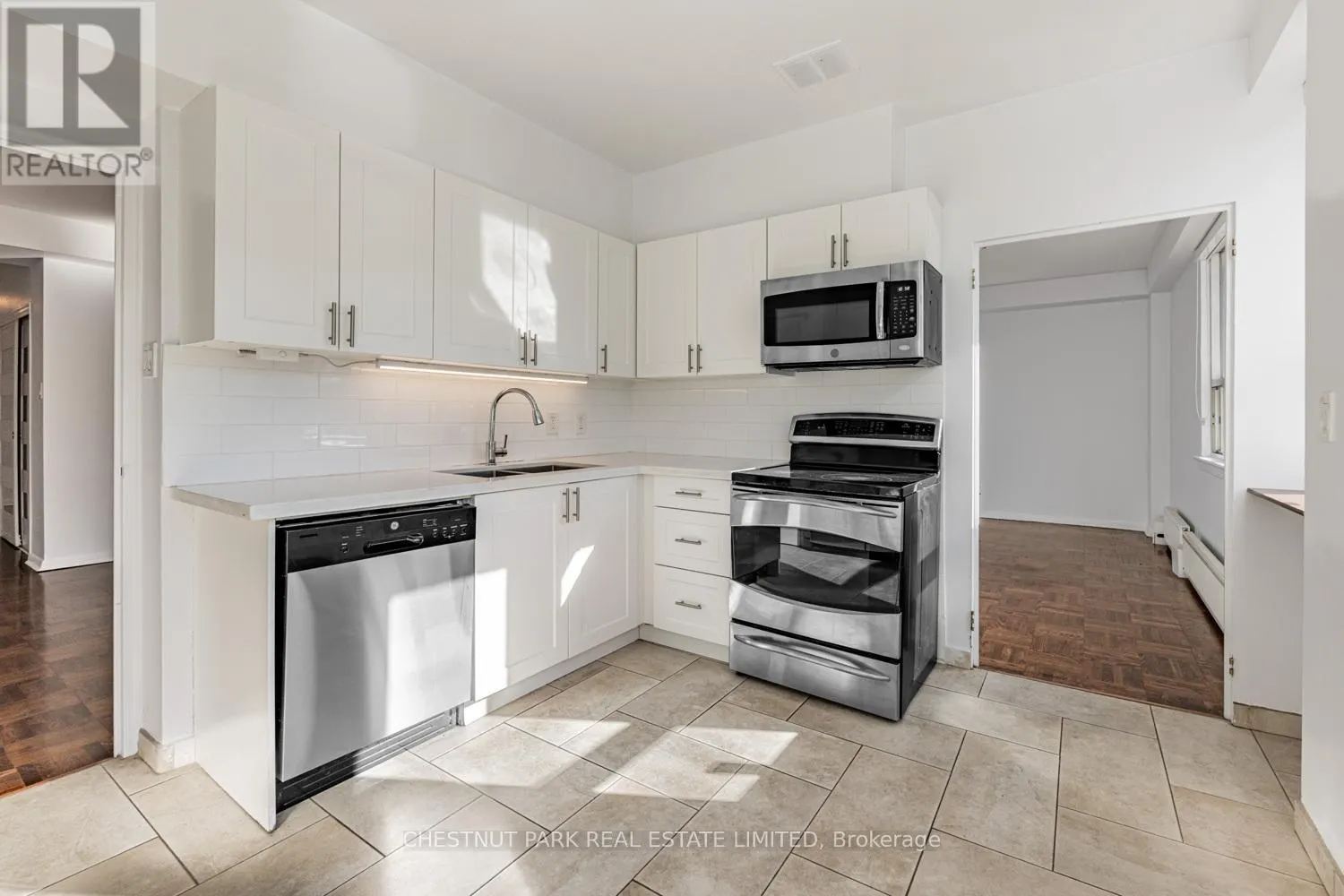 105 - 2500 BATHURST STREET