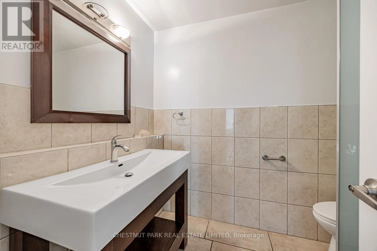 105 - 2500 BATHURST STREET