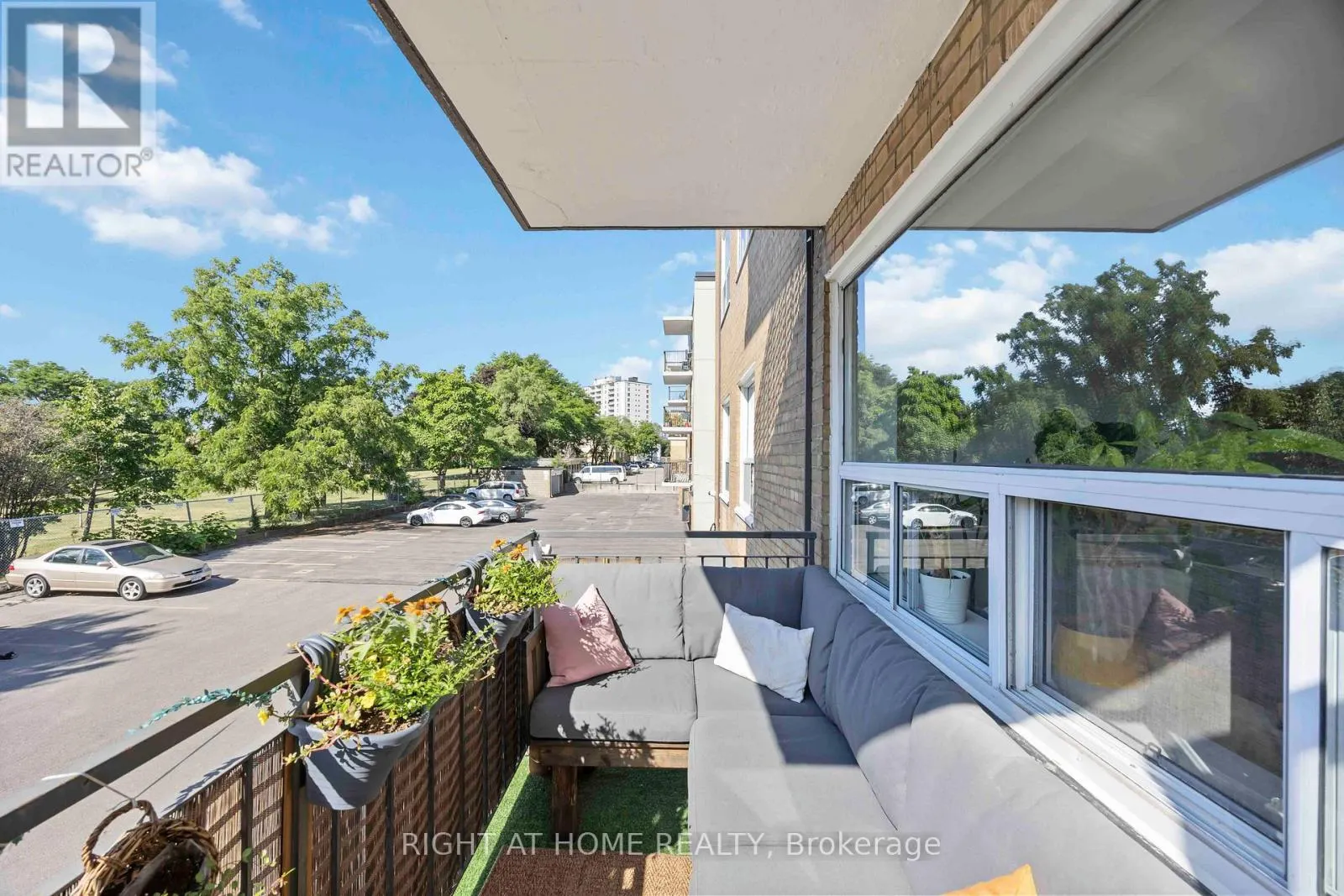 103 - 57 NEPTUNE DRIVE