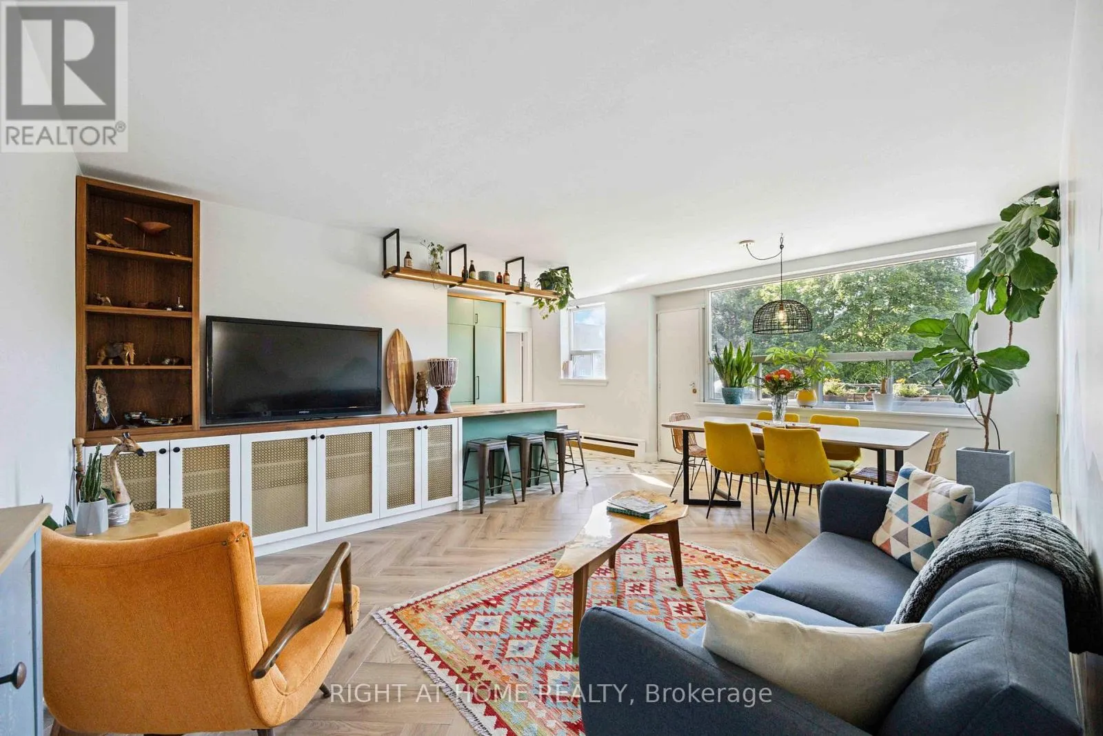 103 - 57 NEPTUNE DRIVE