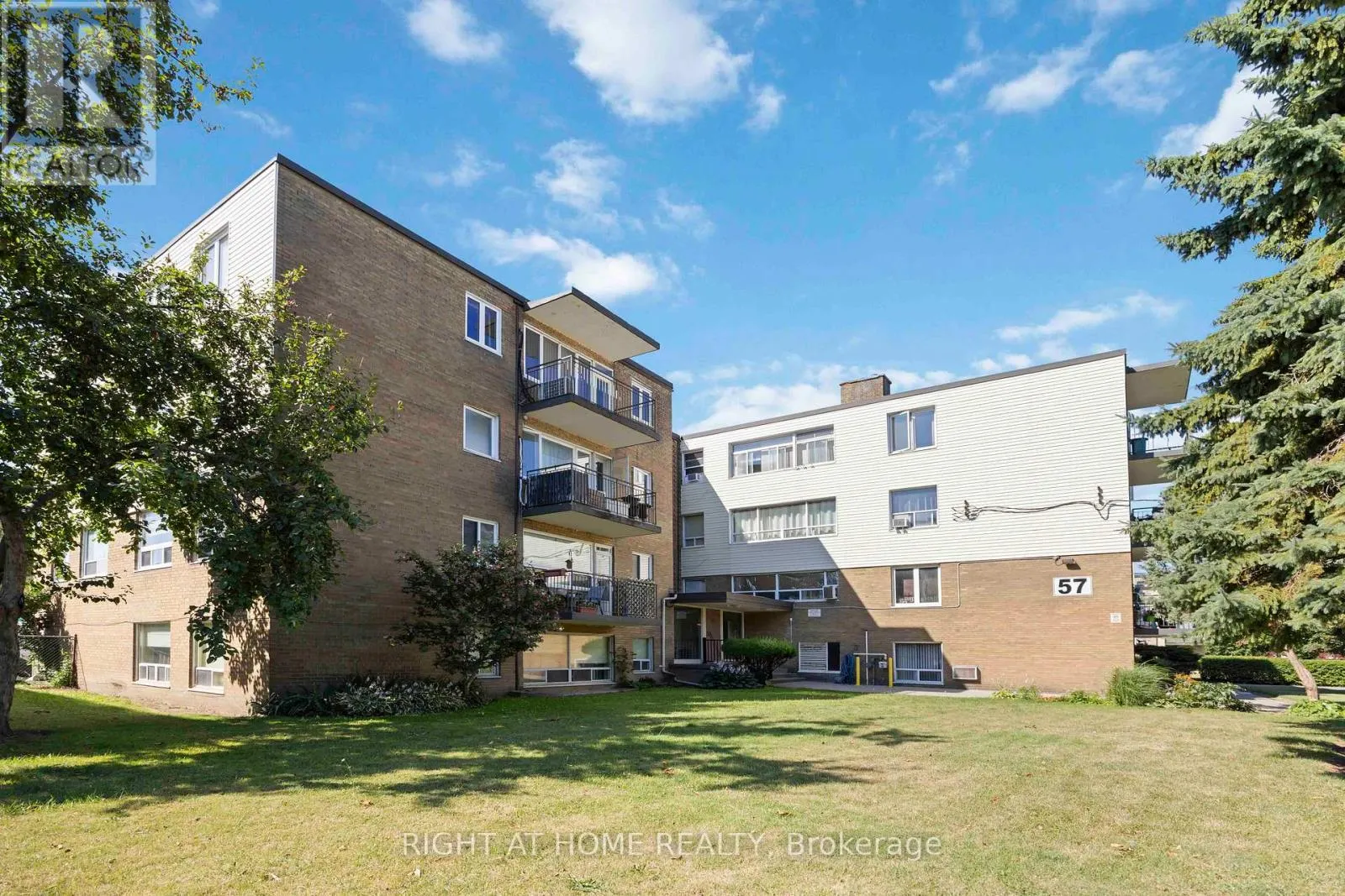103 - 57 NEPTUNE DRIVE