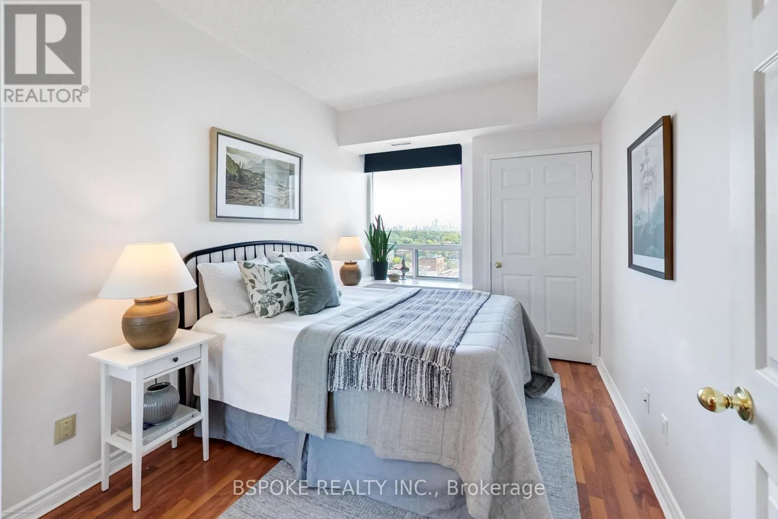 1412 - 8 COVINGTON ROAD
